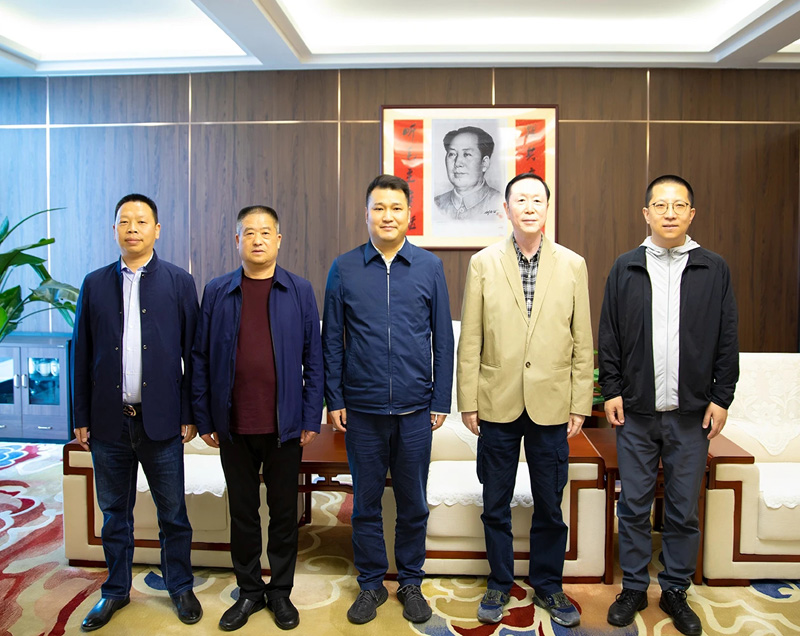 以會(huì)促商|秦商百人會(huì)領(lǐng)導(dǎo)一行來(lái)訪國(guó)成青蘭參觀座談